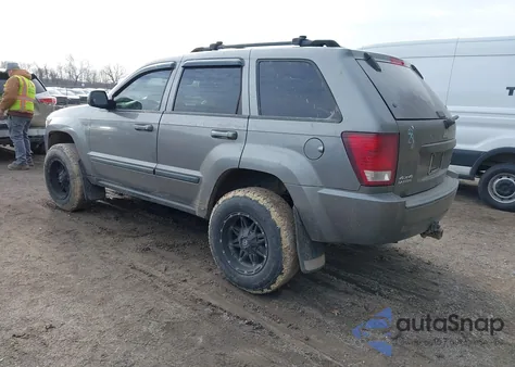 2007 Jeep Grand Cherokee Laredo z USA, uszkodzony, nr VIN 1J8HR48P87C646468